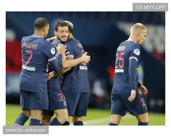 18岁新援德罗巴黎首秀4次对抗全胜，传球11次全部成功