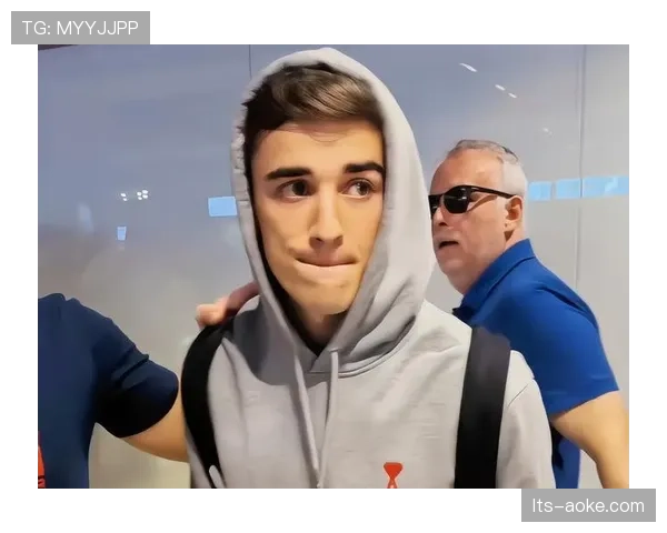 巴萨小将加维已恢复合练,有望提升球队中场硬度 巴萨小将加维已恢复合练,有望提升球队中场硬度